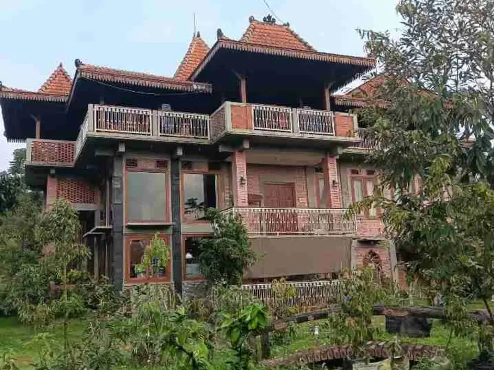 Di jual villa include perkebunan durian trawas KOLAM RENANG