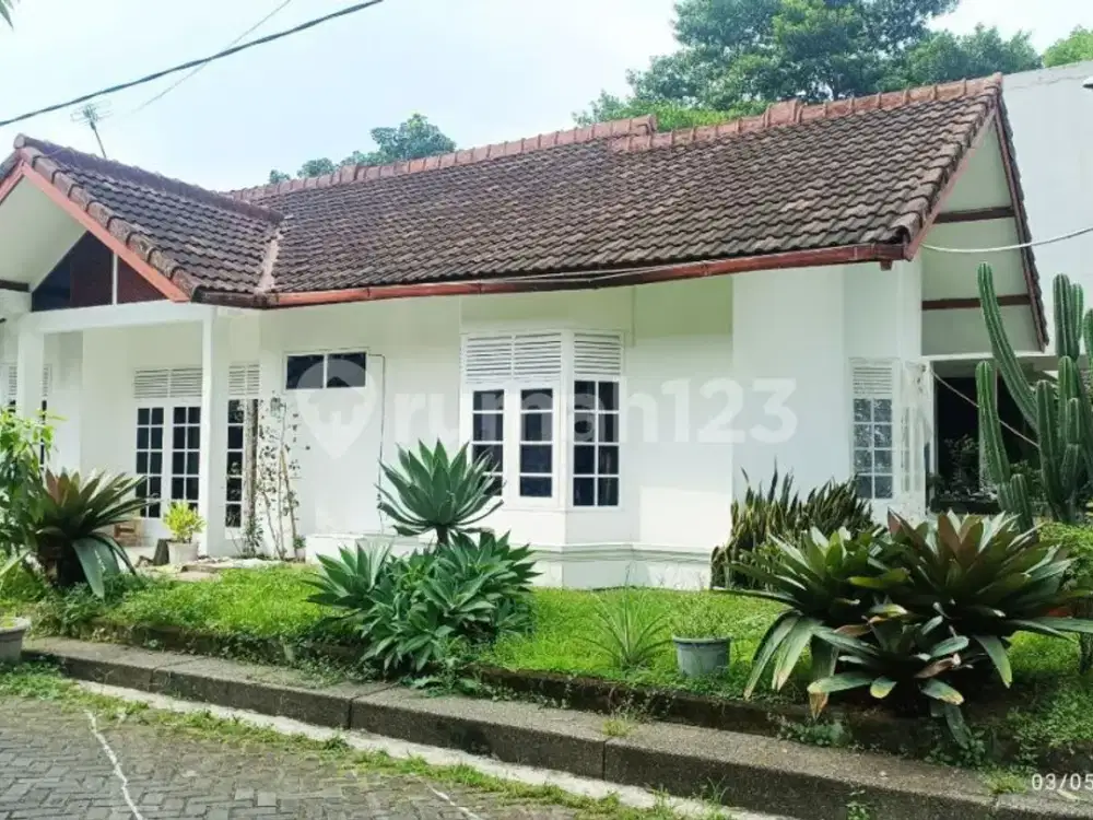 Rumah murah siap huni di Pelesiran Bandung dekat itb