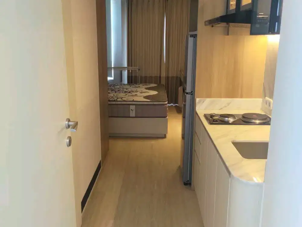 FOR RENT! Apartemen Amor Pakuwon City - Lt 33, Type Studio, Full Furnished