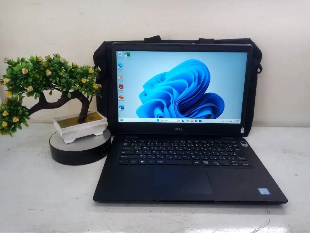 Jual Laptop Dell Latitude 3400 i5-8365U/8gb/ssd 256gb/14inci/UHD 620