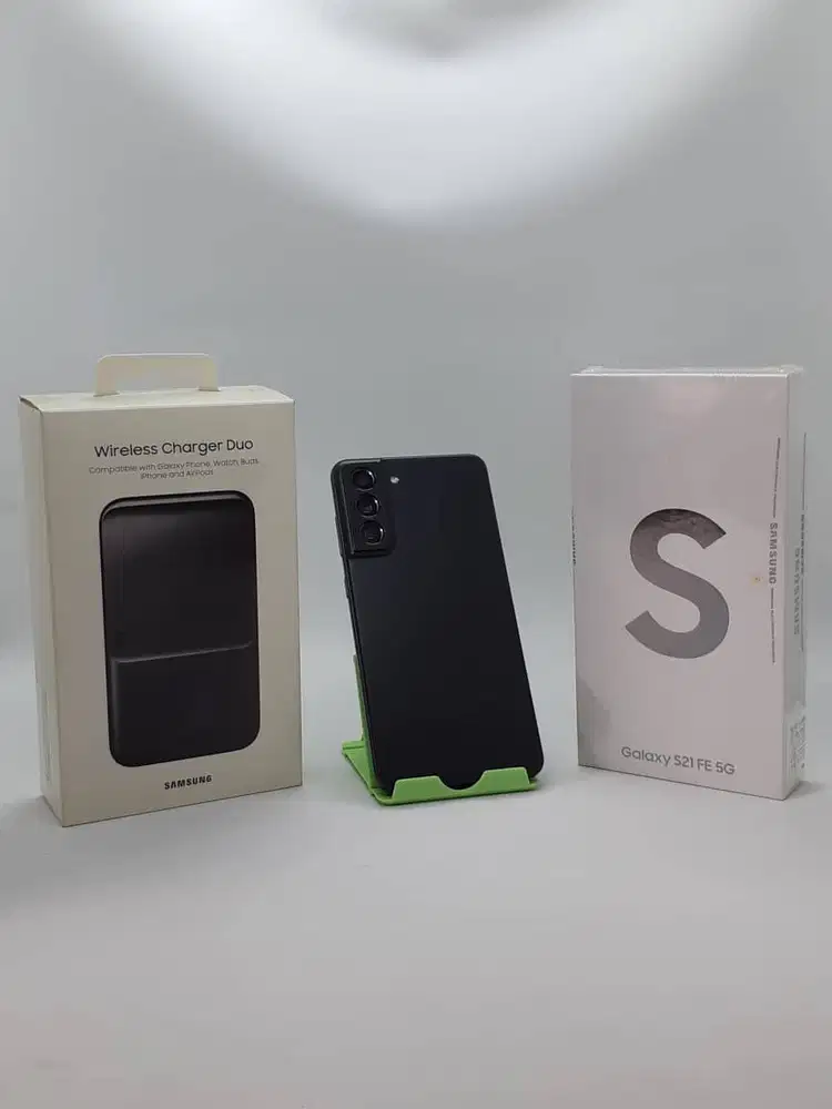 Samsung S21 FE (8/128GB) bundling Samsung Wireless Charger Duo