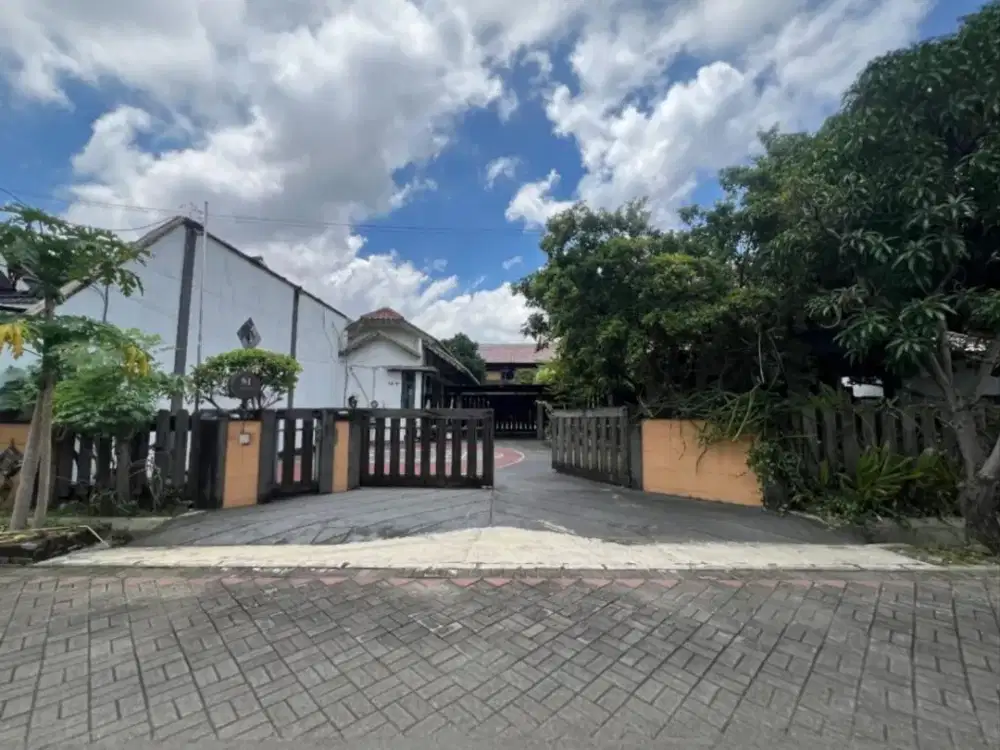 Rumah Manyar Indah STRATEGIS