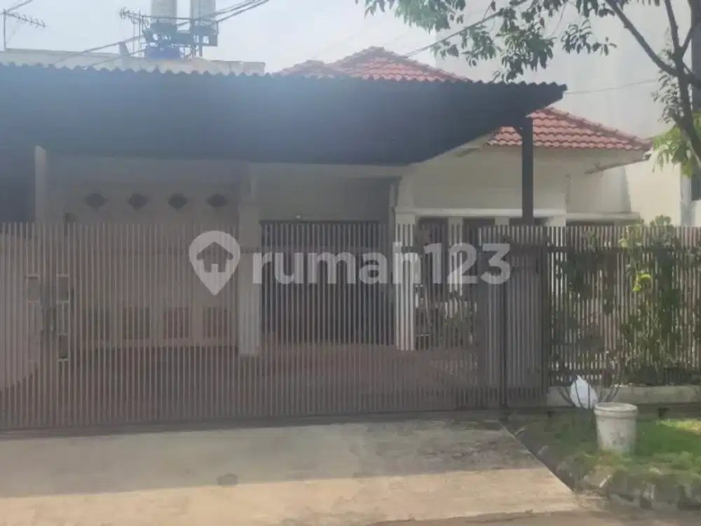 Rumah Terawat Kawasan Elite Batununggal