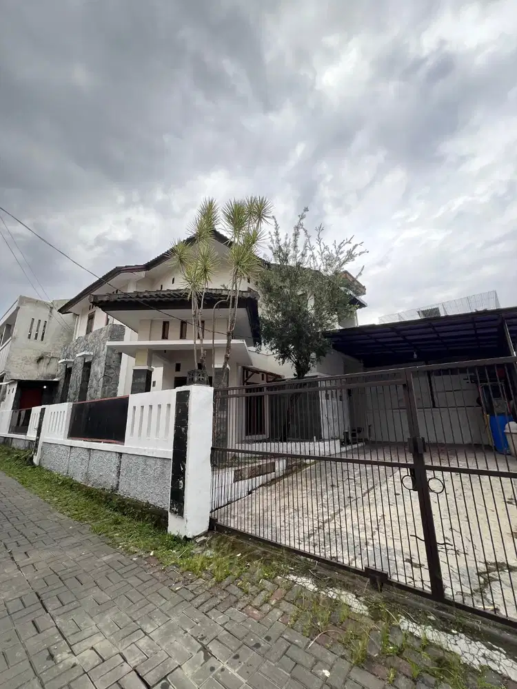 Rumah nyaman keluarga dekat pasteur bandung