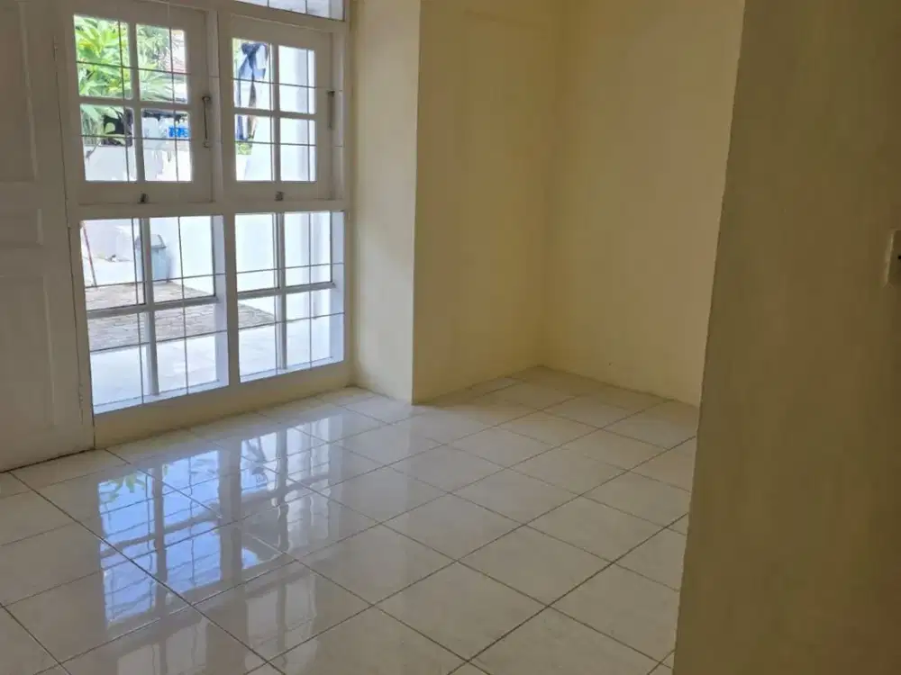 Rumah 1 Lantai Unfurnished di Bona Indah.