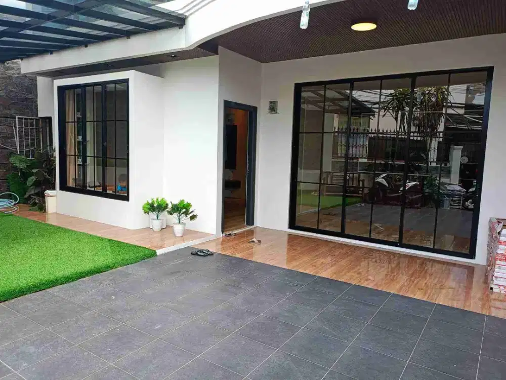 Sewa Rumah bagus 3 lantai area Kembar BKR dkt Buah batu