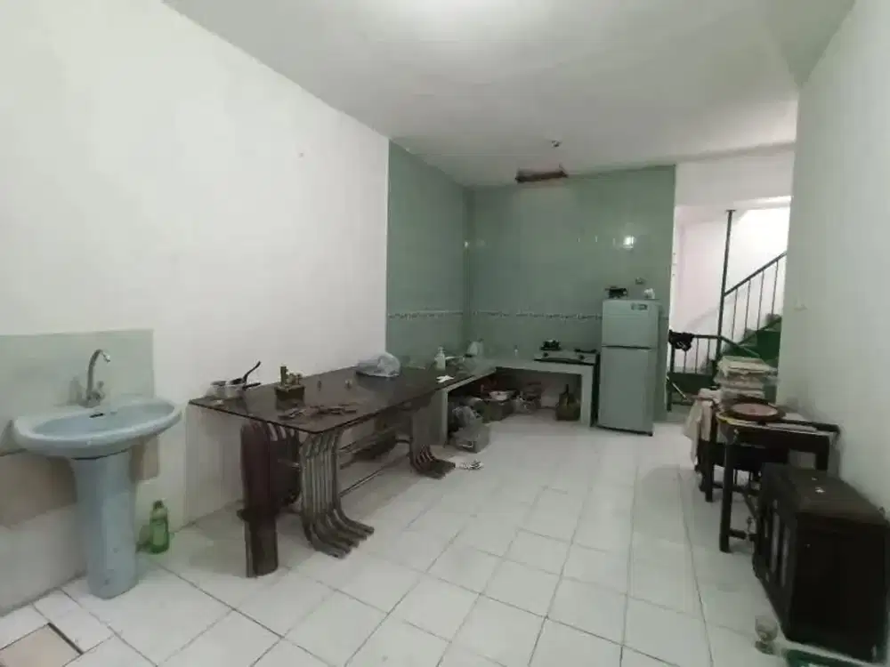 DISEWAKAN RUMAH NGAGEL WASANA