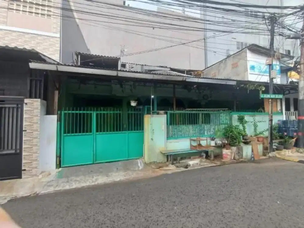 Di Jual Rumah Tua Hitung Tanah Lokasi Bagus dan Aman Belakang Tomang Raya, Jakarta Barat