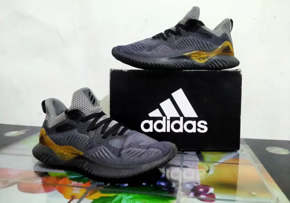 Sepatu Running/Volly Adidas Alphabounce
