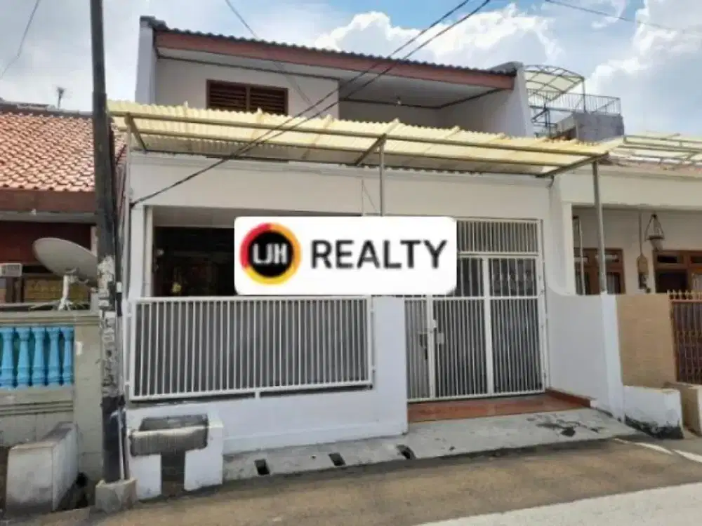Dijual Rumah 2 Lantai Lokasi Strategis dan Lingkungan Nyaman di Tomang, Jakarta Barat