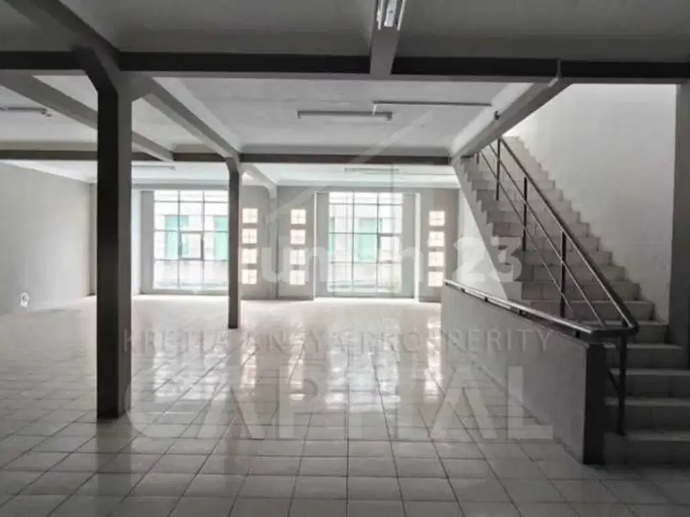 Dua Ruko Rendeng 3 Lantai di Banceuy Bandung Lokasi Strategis Cocok untuk Usaha