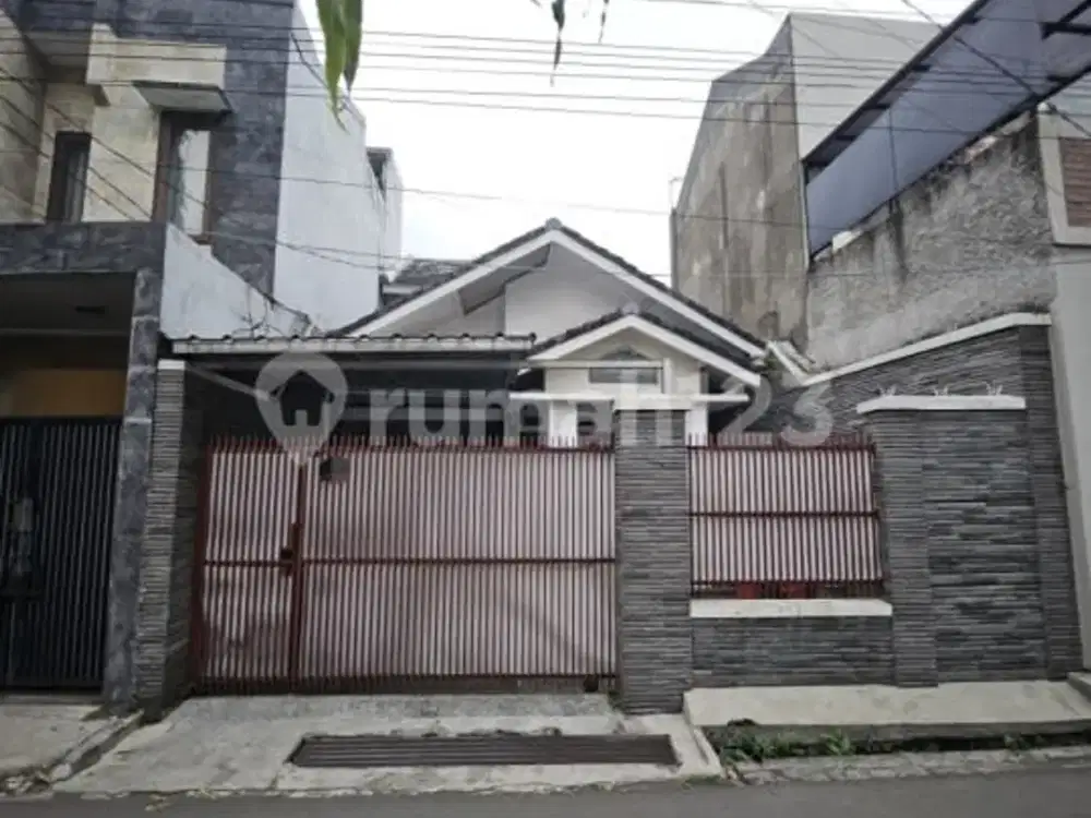 Rumah 2 Lantai Siap Huni Dekat RS Santo Yusuf Cikutra Bandung