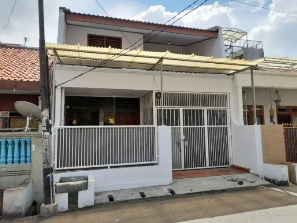 Rumah Tua Hitung Tanah Bebas Banjir di Tomang, Jakarta Barat