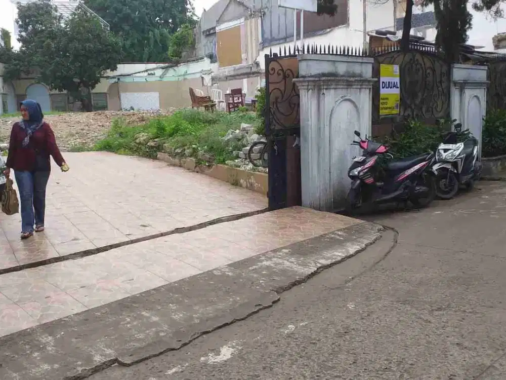 DIJUAL TANAH, LOKASI STRATEGIS, DEKAT JALAN PAKUBUWONO, KEBAYORAN, JAKSEL