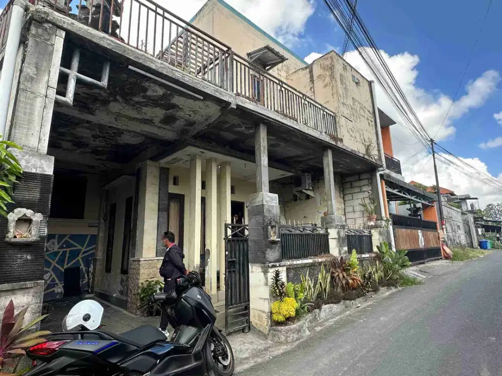 RUMAH SECOND LANTAI II KWANJI DALUNG DEKAT KEBO IWA