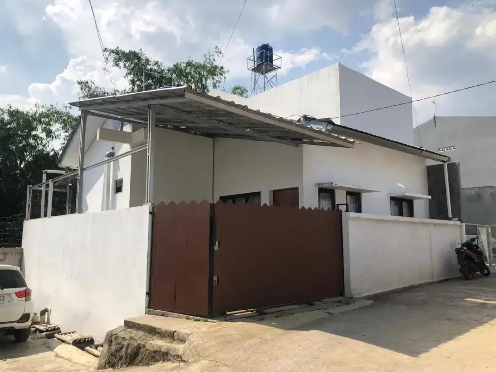 DIJUAL RUMAH DI CIHANJUANG CIMAHI STRATEGIS AMAN DAN NYAMAN
