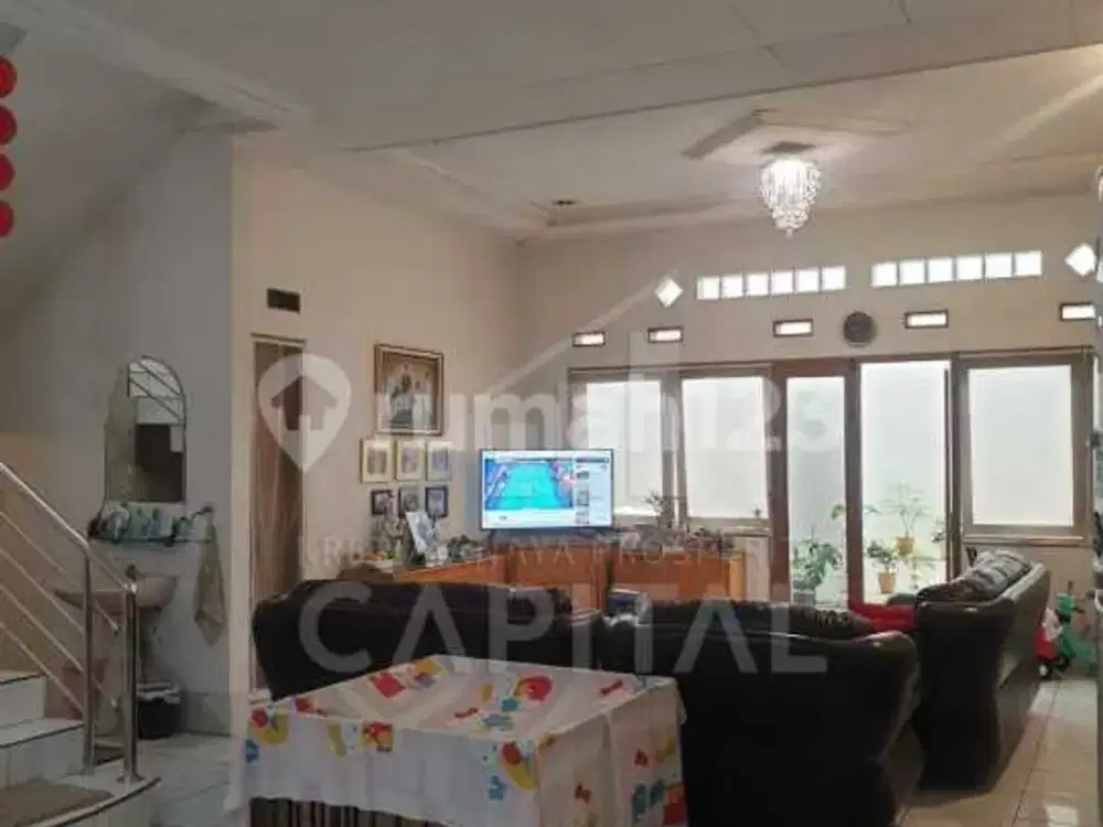 Rumah Terawat di Kopo Mas Regency bisa untuk Usaha