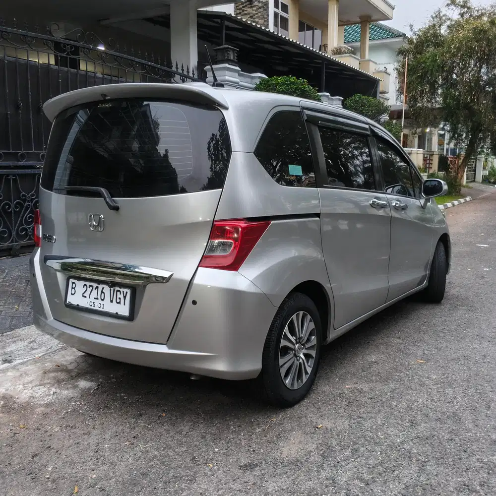 Honda Freed 2012 Bensin