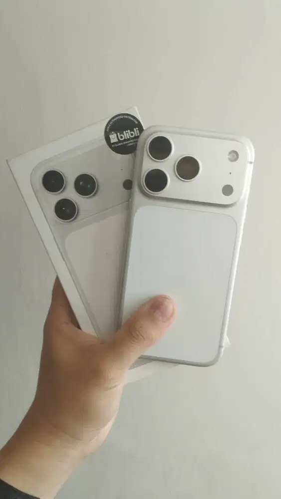 Iphone 17 Pro 256gb Silver ex Blibli