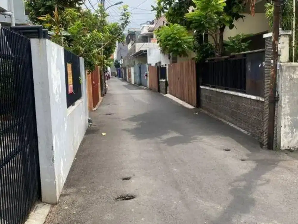 Jual Cepat, Nyaman, Siap Huni, Strategis, Rumah di Grogol, Jakarta Barat.