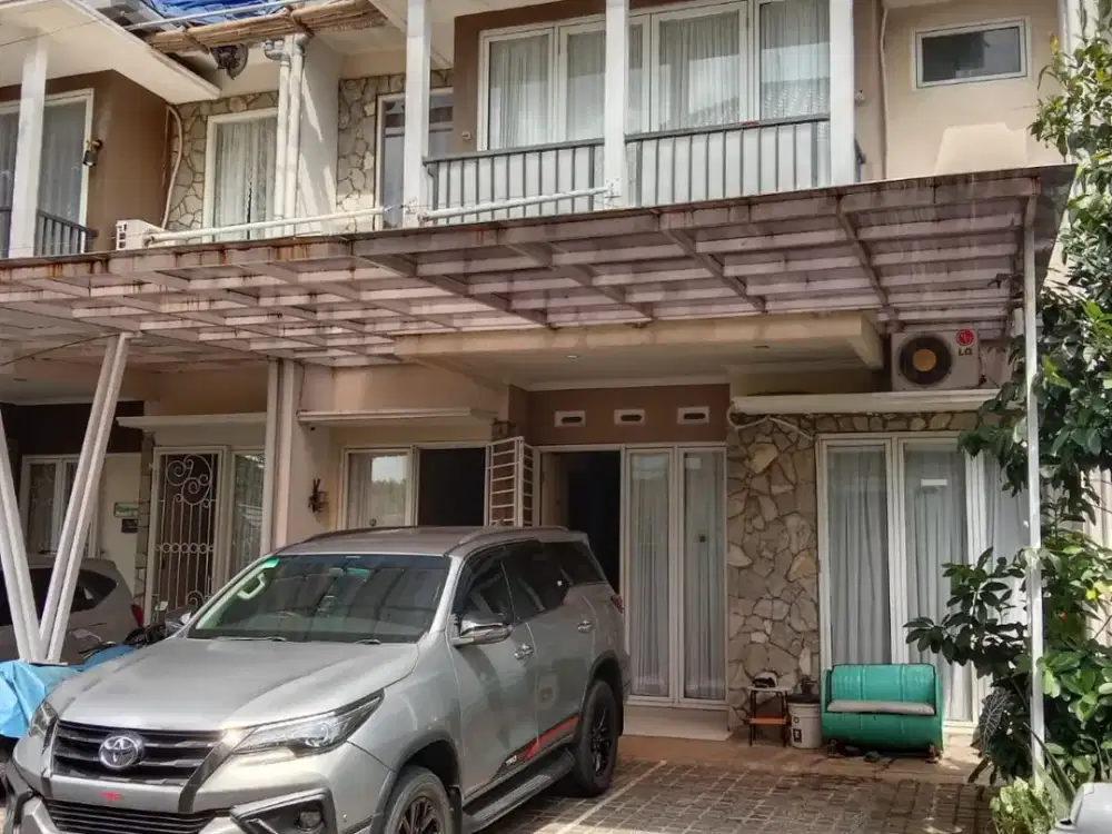 Rumah Dalam Cluster di Cireundeu. Area Tenang.