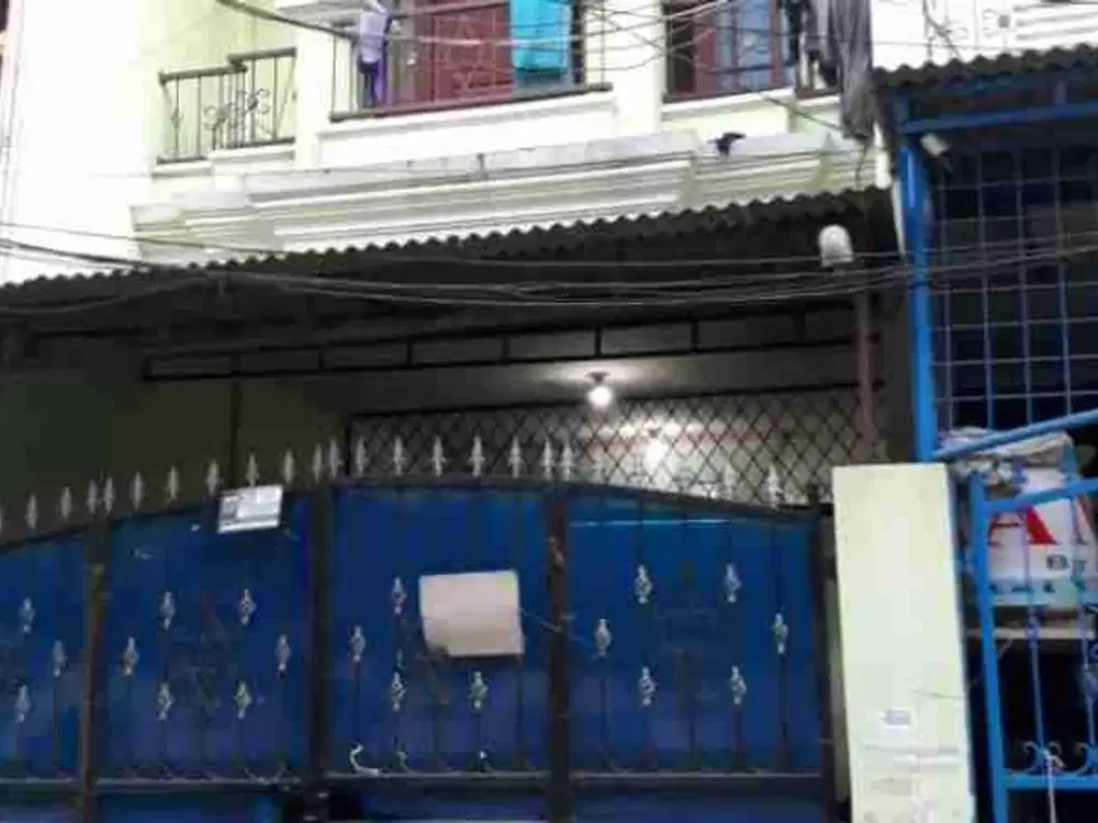 Dijual Rumah 4 Lantai daerah Jelambar Jakarta Barat aman nyaman mudah akses harga nego wajar