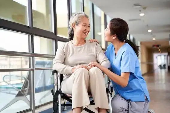 Caregiver / Perawat Lansia