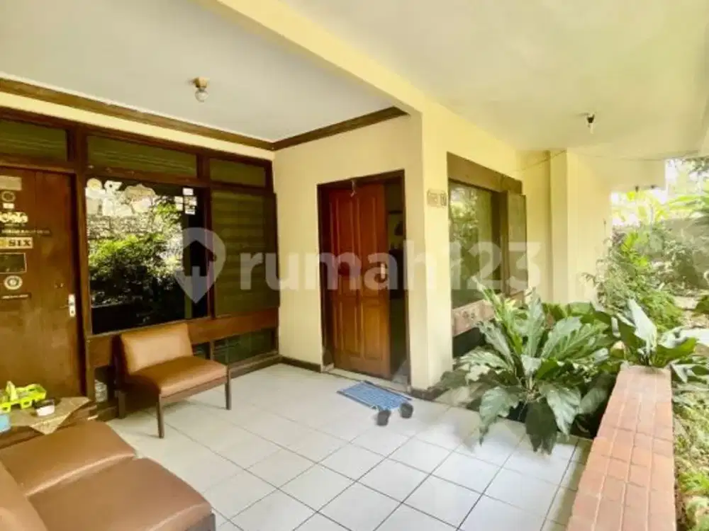 Rumah di Senopati Jl Tulodong Sangat Jarang Ada Lokasi Strategis