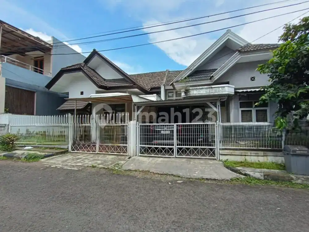 Rumah Bagus Siap Huni Komplek Taman Mutiara Cimahi