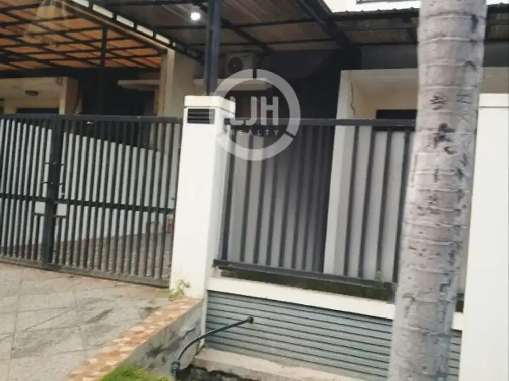 Rumah di Aralia Harapan Indah Bekasi Jawa Barat Semi Furnished
