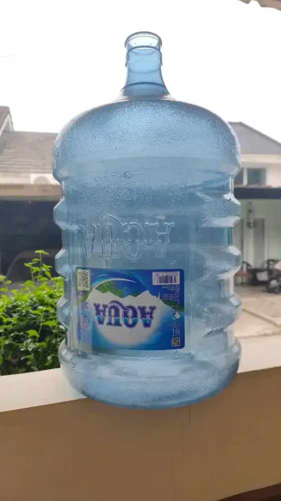 Galon aqua bekas
