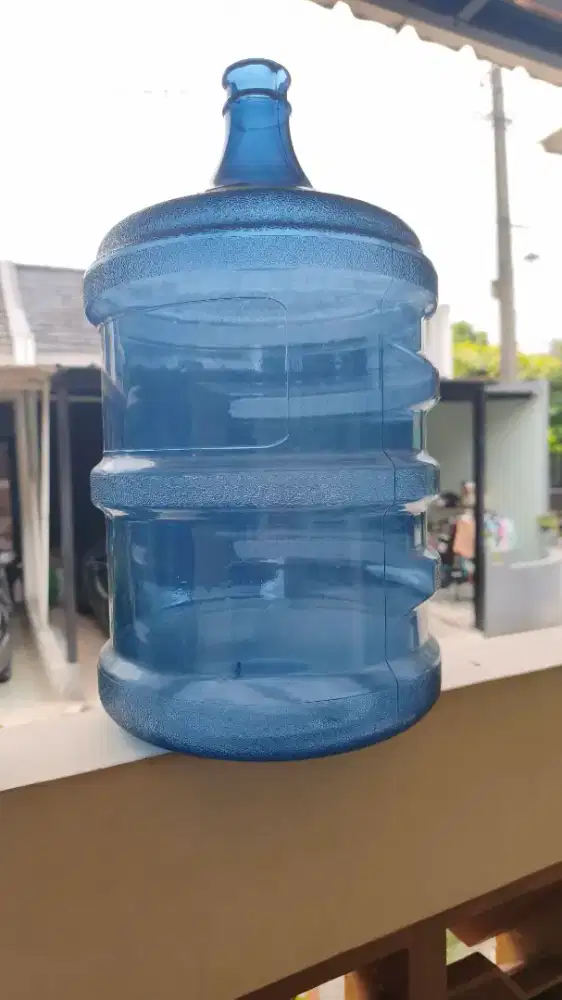 Galon Biru Bekas