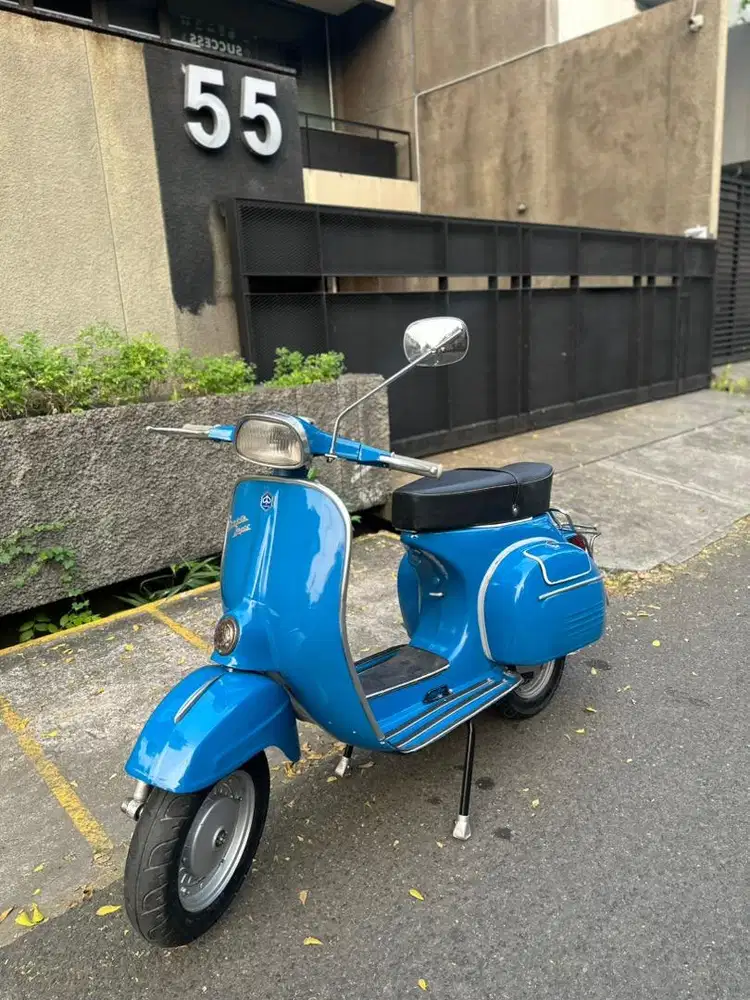 Vespa Super 1975 full restorasi