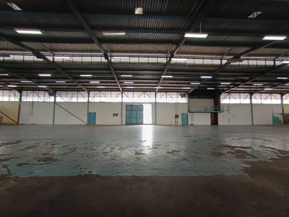 Disewakan Gudang di Kawasan JIEP Pulogadung  Jakarta Timur..  UK 1440m2 (24x60) akses kontainer