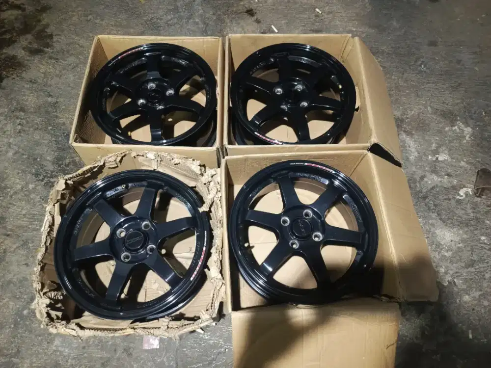 Dijual Velg Racing Model TE37 Ring 15 Lebar 6,5in Lubang PCD 4 ×100