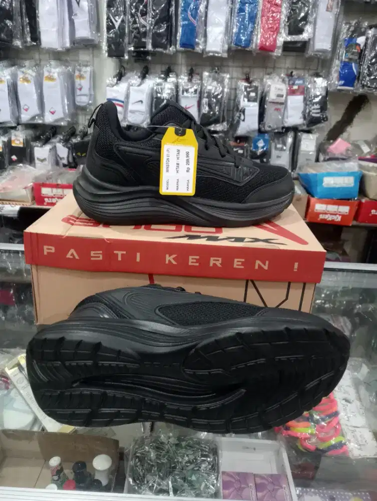Sepatu running original merk ando