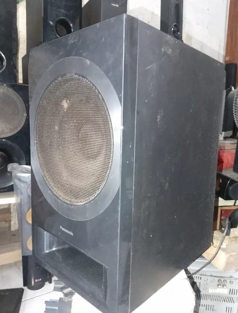 Panasonic Subwoofer  in, 3 atau 4 ohm, 200 watts, full ori, box utuh