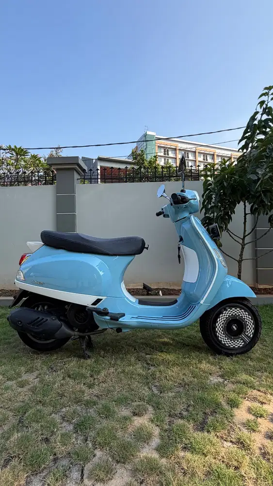 Vespa LX 125 Blue Capri IGet 2022