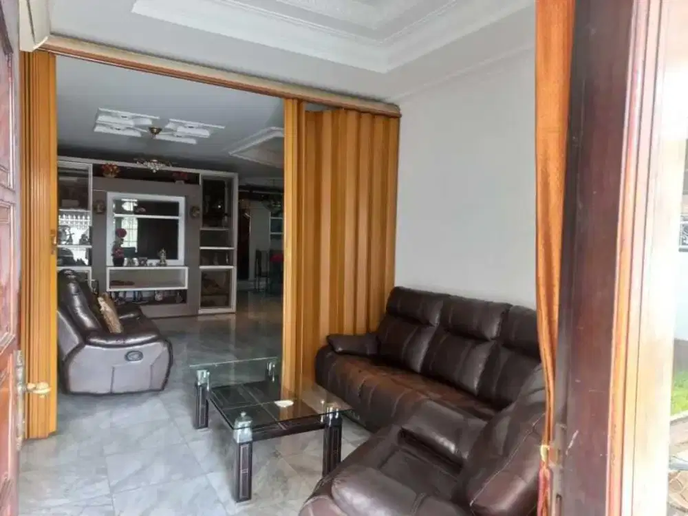 Rumah Siap Huni Dan Terawat Lokasi Bagus di Tomang, Jakarta Barat