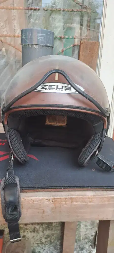 Helm ZEUS ZS 218