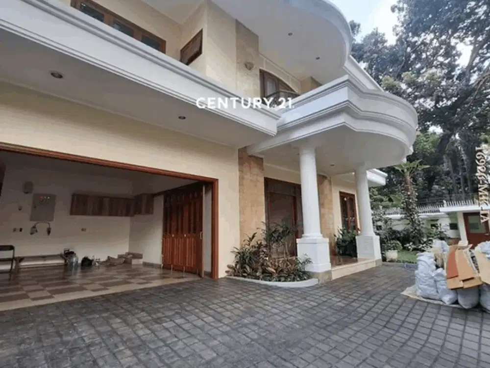Disewakan Rumah Pondok Indah Lingkungan Asri Ada Kolam Renang