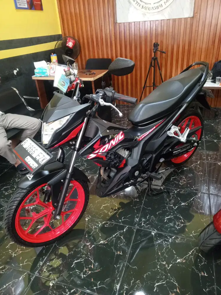 SONIC R 2023. CASH / KREDIT DP1.5jt.  CASH NEGO BISA COD JABODETABEK..