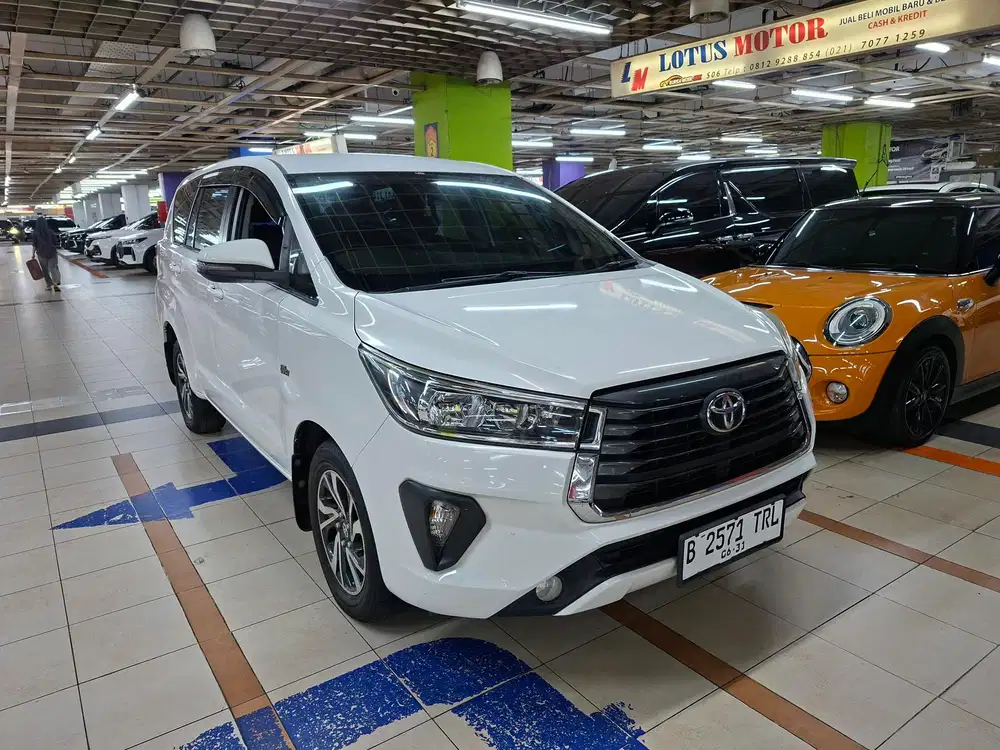 Innova reborn G bensin 2021 putih