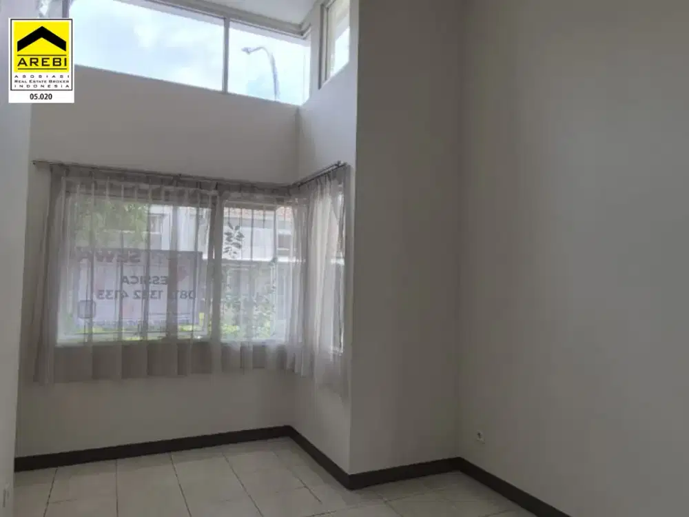 Rumah Nyaman di Kota Baru Parahyangan dengan Kondisi Terawat dan Siap Huni