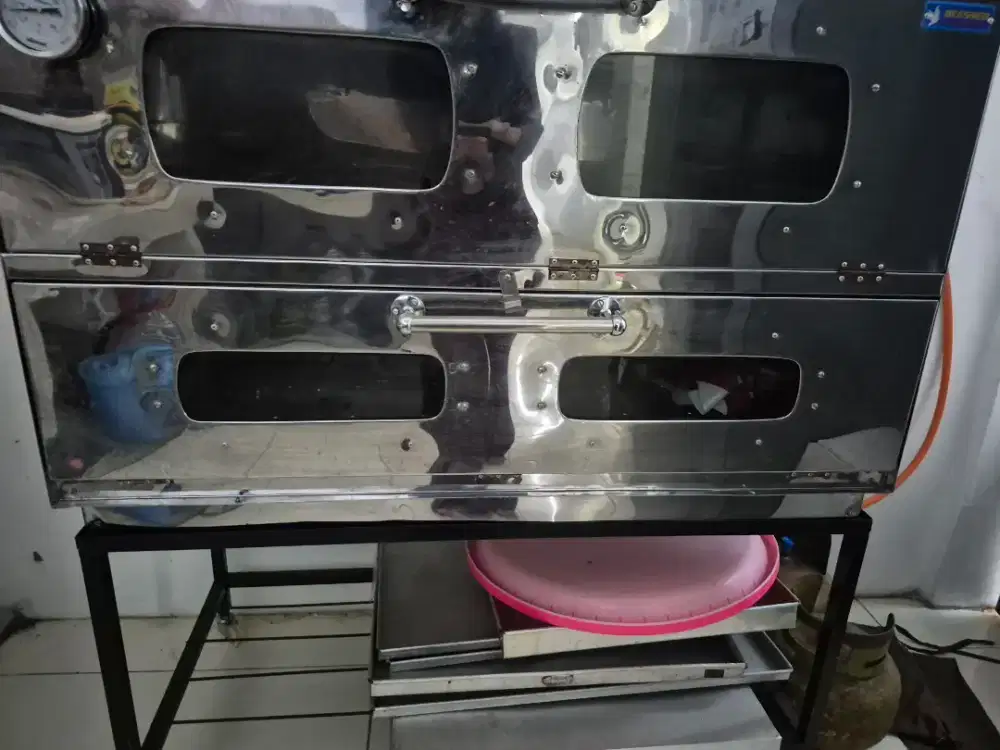 Di Jual Oven Gas pemakaian baru 1bulan
