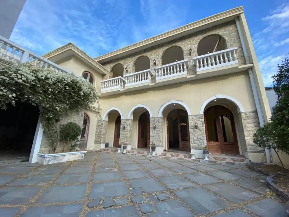 DIJUAL RUMAH MEWAH SPANISH STYLE DI VILLA RIVIERRA - PAKUWON CITY - SURABAYA TIMUR