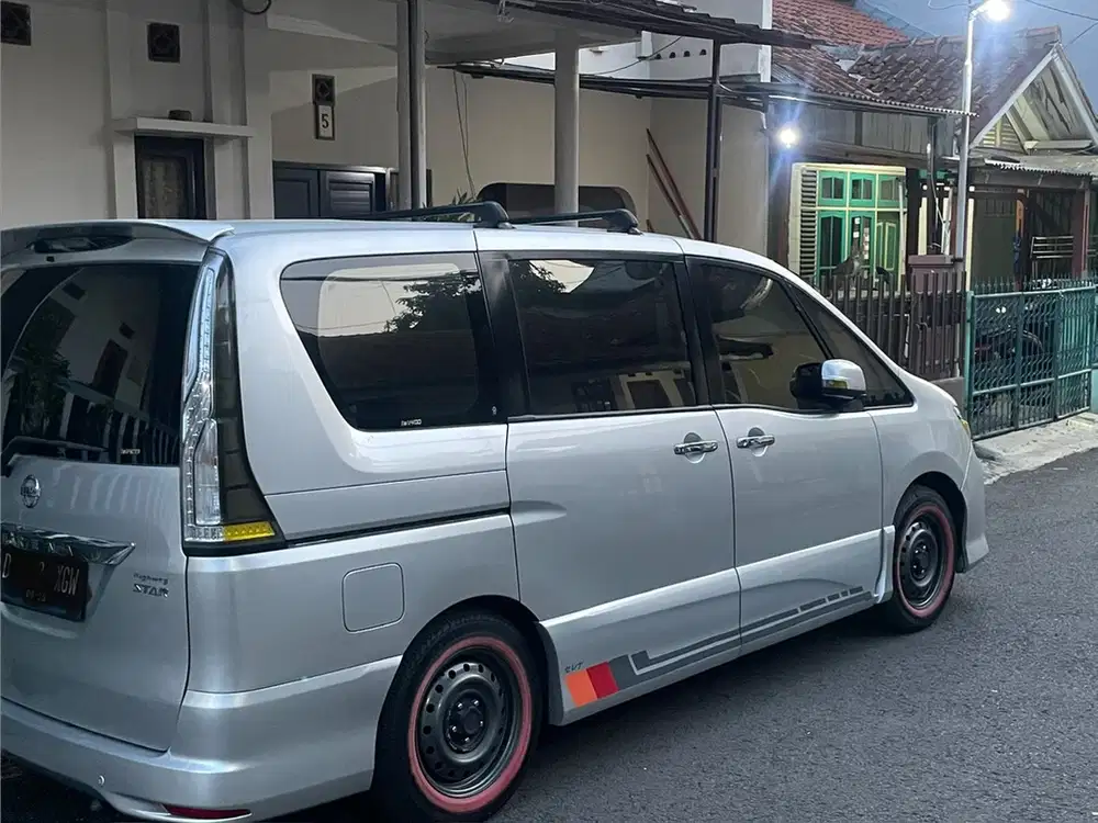 Nissan Serena 2015 Bensin