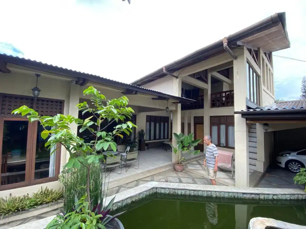 Rumah Asri Luas Siap Huni di Gegerkalong Bandung