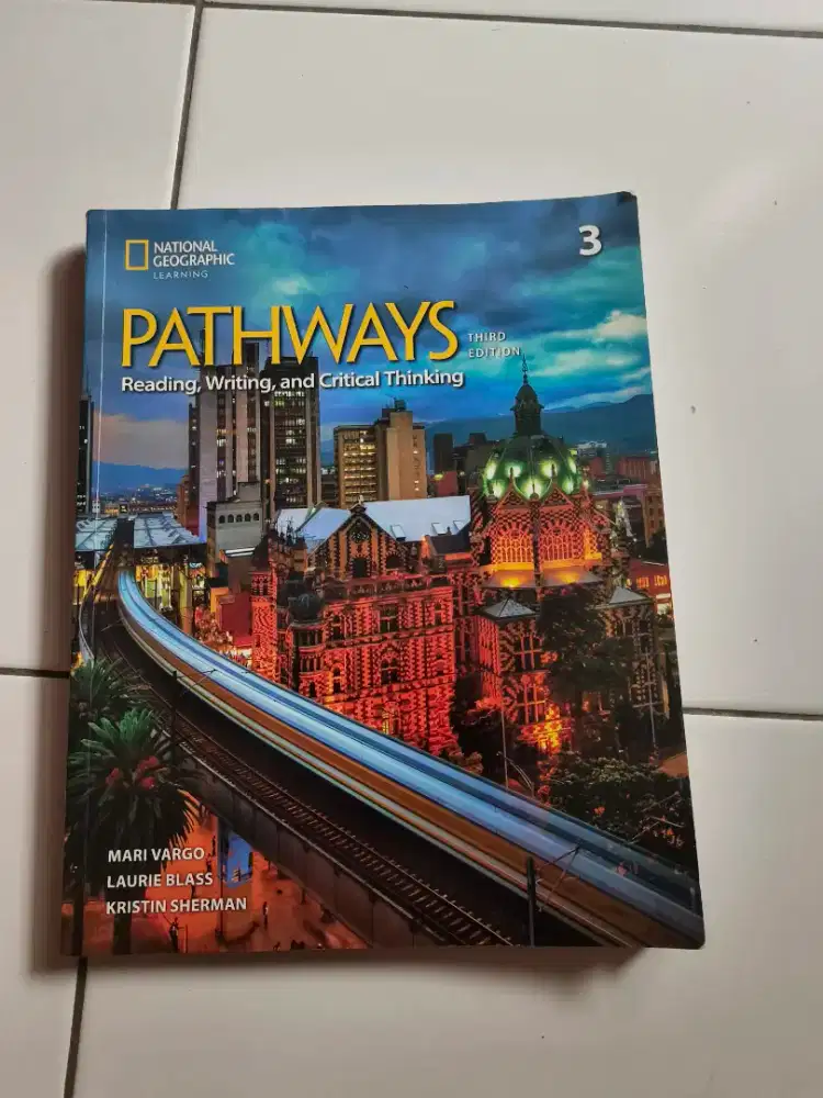 Buku Pathways, Reading