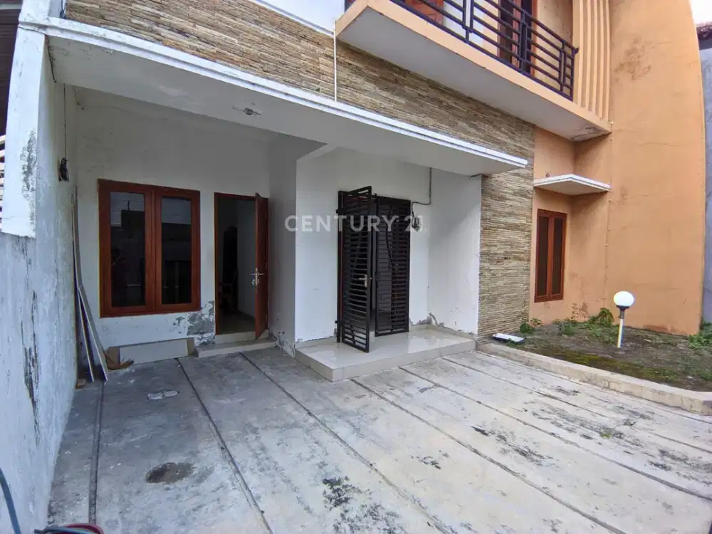 Disewakan Rumah Semi Furnish Dekat XT-Square